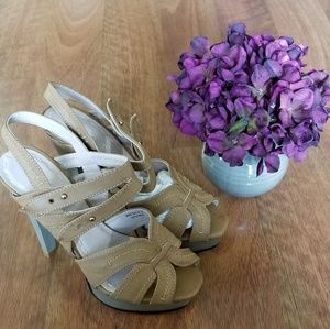 ✔SOLD✔Nude 5-in heels